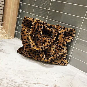 Leopard Prin Women Handbag 2018 Fashion Plush Women Shoulder Bag Winter Big Capacity Females Bucke Tote Leopard Dots Girls Bag