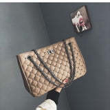 Large Capacity Brand Studded Shoulder Bag Women Designer Rive Handbag Zipper Women Satchel Quilting Purse Bag 8N09-10